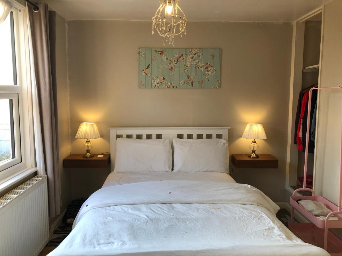 Bed and Breakfast Carena House à Cantorbéry Extérieur photo