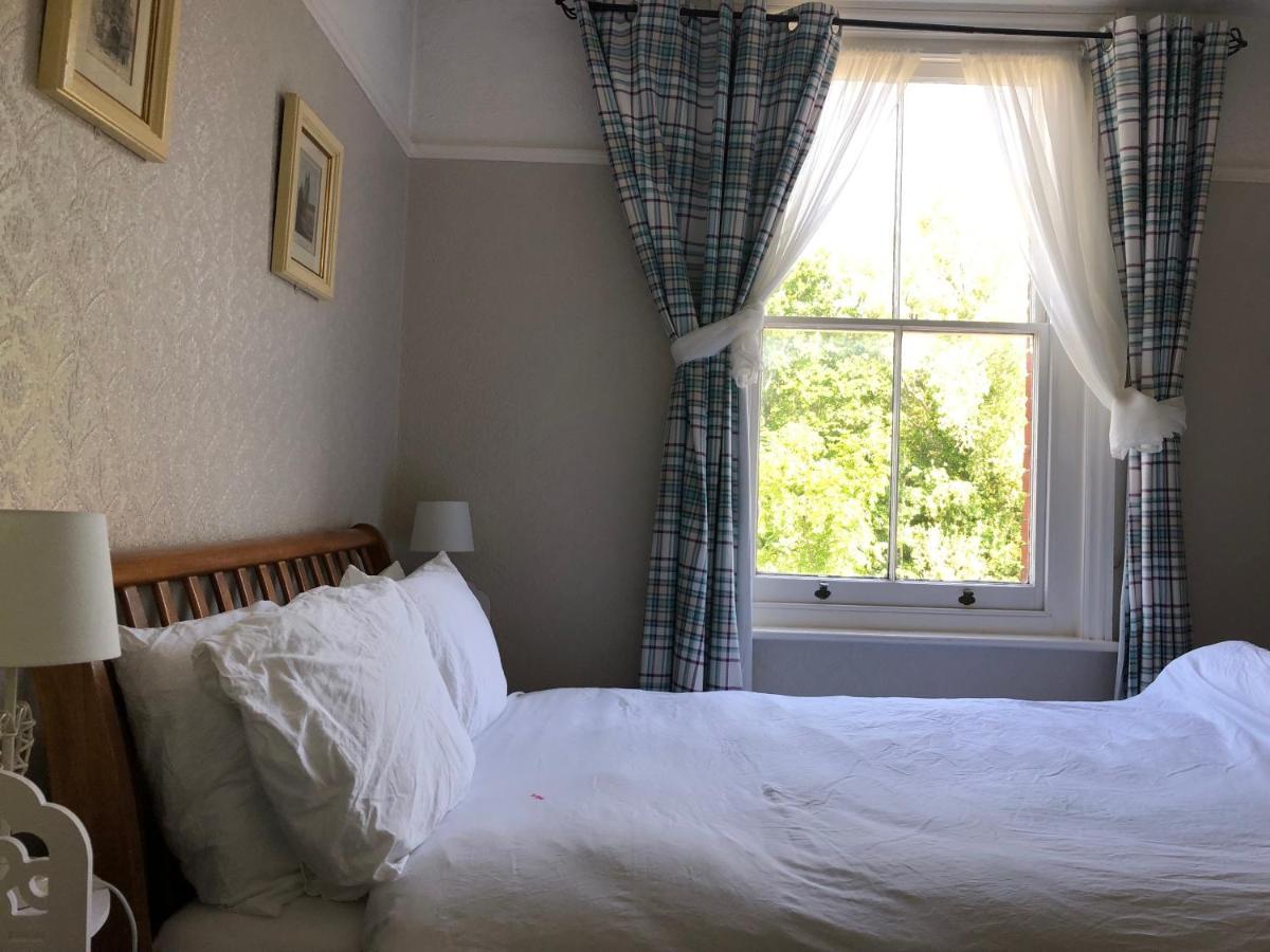 Bed and Breakfast Carena House à Cantorbéry Extérieur photo